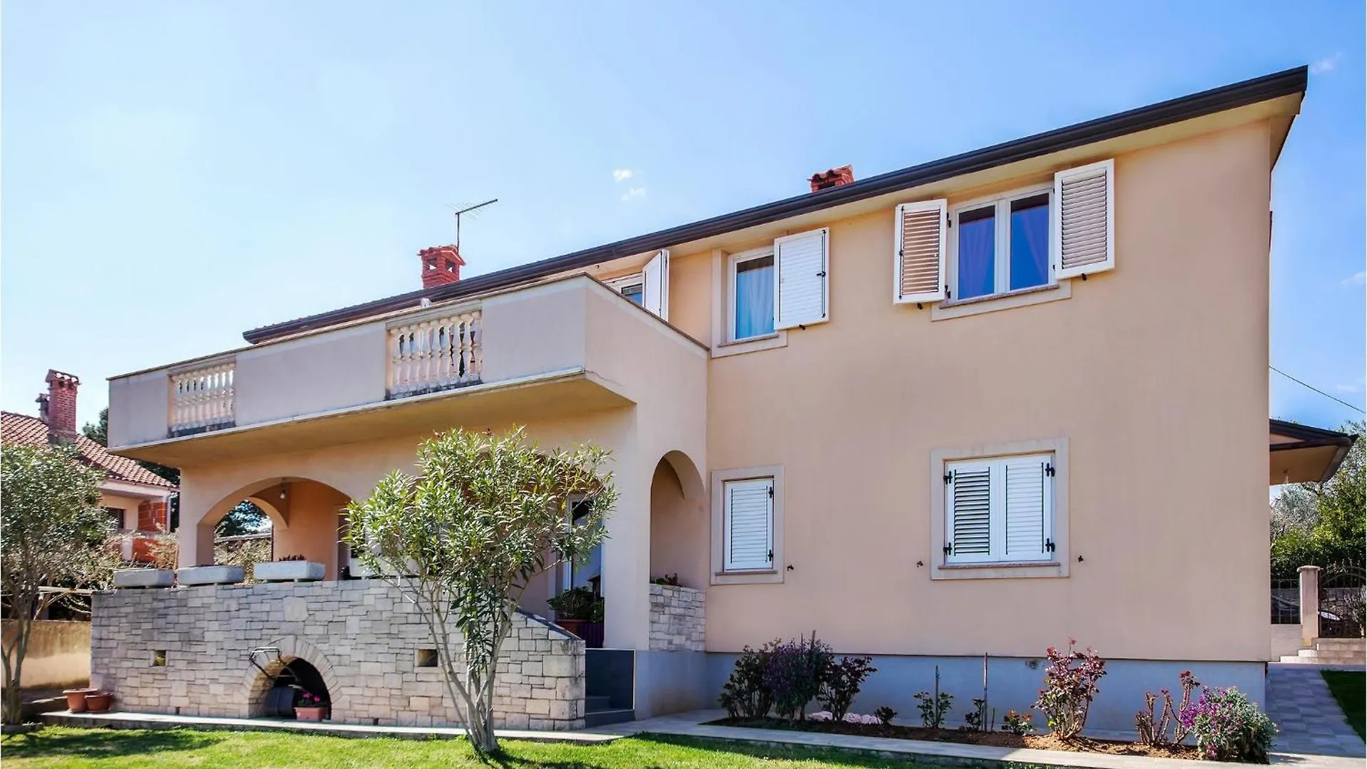 Lovely Apartment In Pula With Wifi